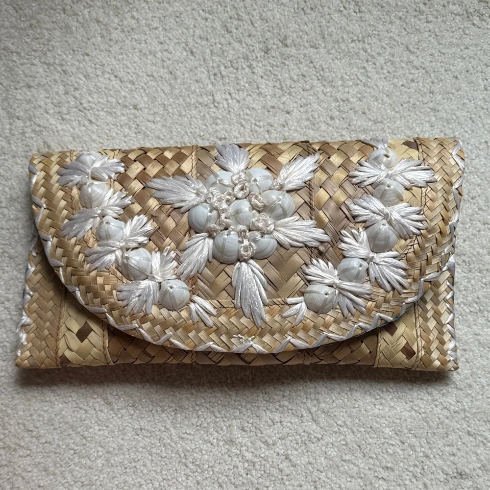 Vintage Wicker Clutch with Shell Decoration